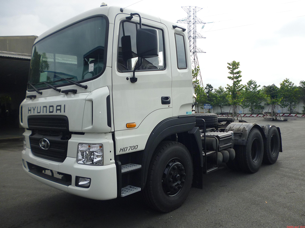 xe dau keo hyundai hd700