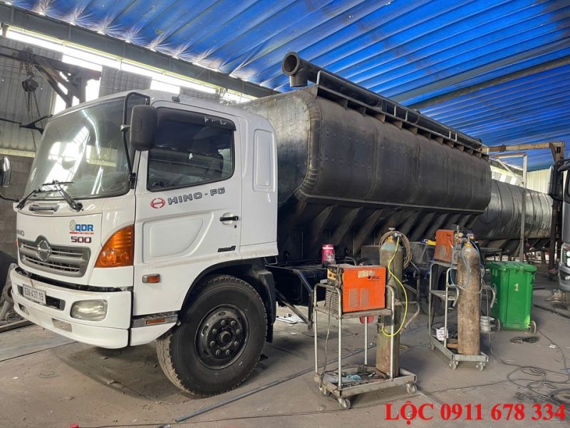 Hoán cải xe bồn chở thức ăn chăn nuôi cải tạo Xitec chở cám