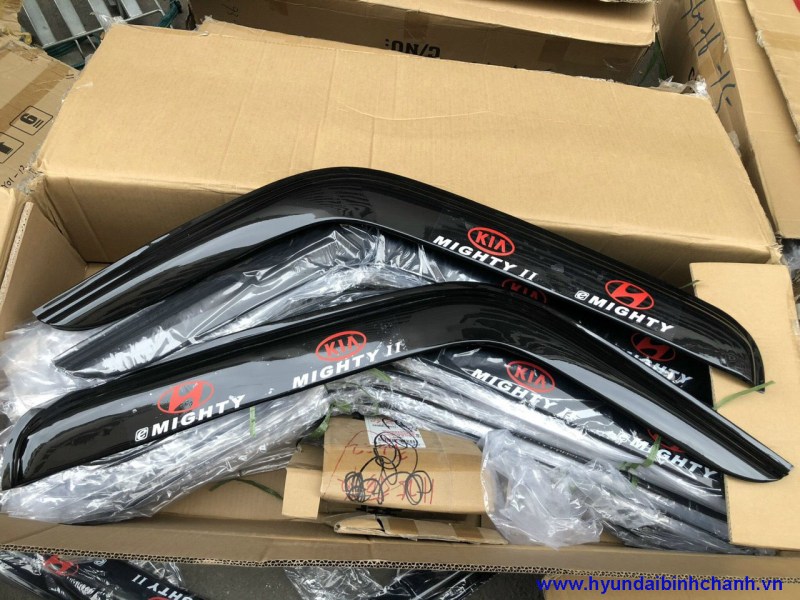 Vè che mưa hai bên cửa che mưa Hyundai Hino Isuzu Kia